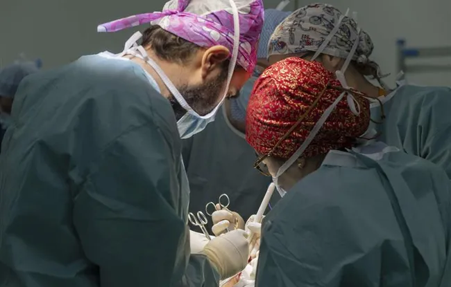 Chirurgie des cancers : l’Institut Curie au-dessus des seuils minimaux réglementaires fixés par l’Agence Régionale de Santé